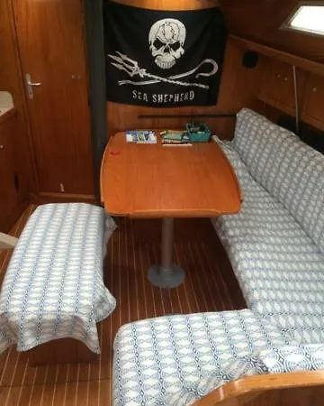 Nuit en mer et apéritif dinatoire *