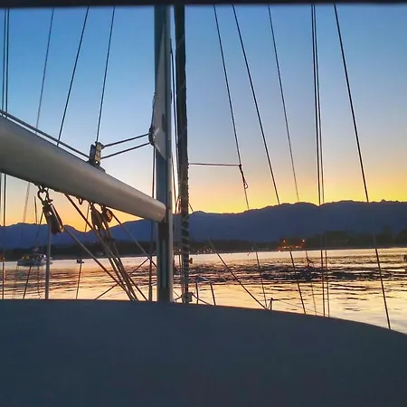 Bateau-hôtel Nuit en mer et apéritif dinatoire Porto-Vecchio (Corsica)